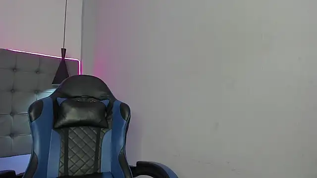 Julian Smith21 online show from February 26, 2026, 12:27 pm