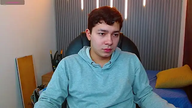 Julian Smith21 online show from March 27, 2026, 1:01 pm