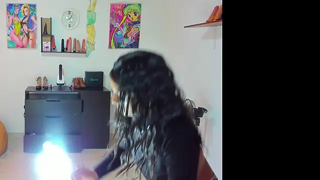 bella  funny online show from April 11, 2026, 6:11 pm