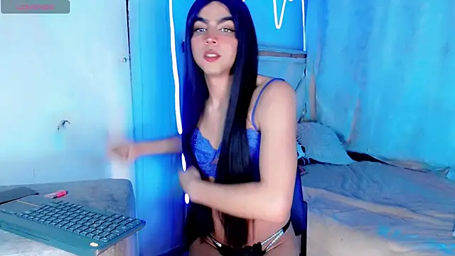 xyaraluv  online show from April 6, 2026, 8:43 pm