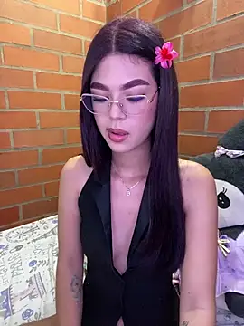 Snapshot of Nixieblaze chatting on June 5, 2026, 12:37 am Nixieblaze online show from June 5, 2026, 12:37 am