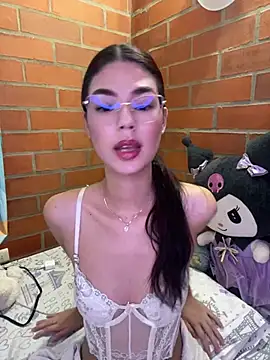 Snapshot of Nixieblaze chatting on July 17, 2026, 2:53 am Nixieblaze online show from July 17, 2026, 2:53 am