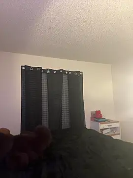 wavywavy12 online show from April 4, 2026, 11:28 am