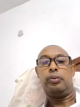 emperator13 online show from May 15, 2026, 1:47 am