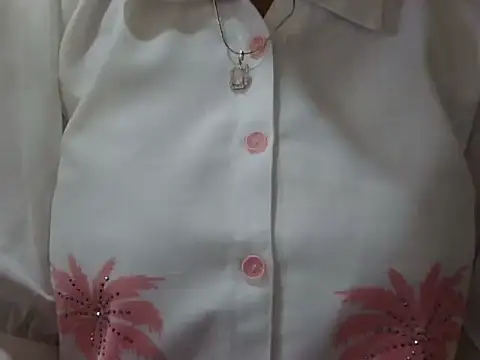 Snapshot of cute_momo_love chatting on July 14, 2026, 5:34 am cute momo love online show from July 14, 2026, 5:34 am