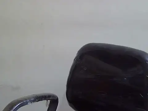 Snapshot of cute_momo_love chatting on May 22, 2026, 5:38 am cute momo love online show from May 22, 2026, 5:38 am