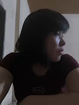 Snapshot of juicy-milu chatting on June 3, 2026, 12:28 pm juicy-milu online show from June 3, 2026, 12:28 pm