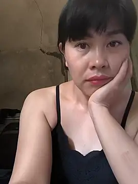 Snapshot of juicy-milu chatting on June 8, 2026, 2:12 am juicy-milu online show from June 8, 2026, 2:12 am