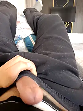 Snapshot of KADINDELISI34 chatting on March 1, 2026, 12:05 pm KADINDELISI34 online show from March 1, 2026, 12:05 pm