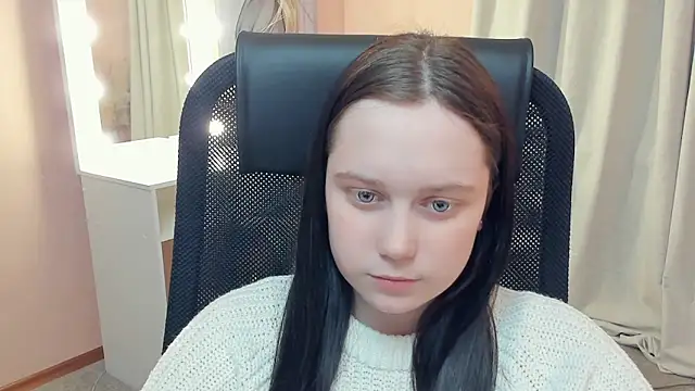 Snapshot of LynnaNull chatting on February 24, 2026, 1:23 pm LynnaNull online show from February 24, 2026, 1:23 pm