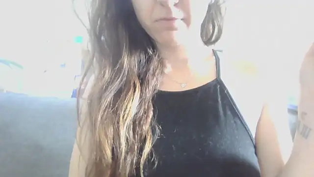 Hashleey online show from February 25, 2026, 1:11 pm
