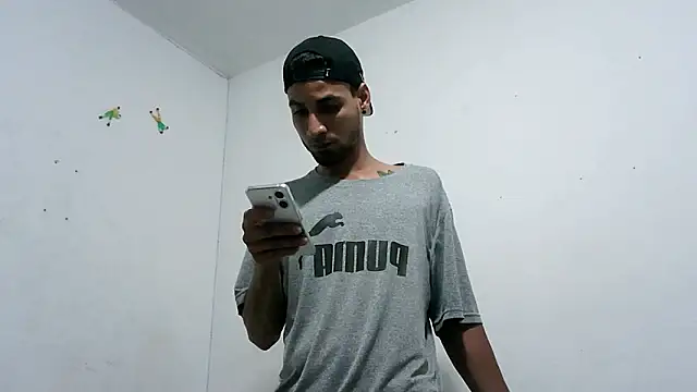 Couplesweethot online show from April 14, 2026, 7:52 pm