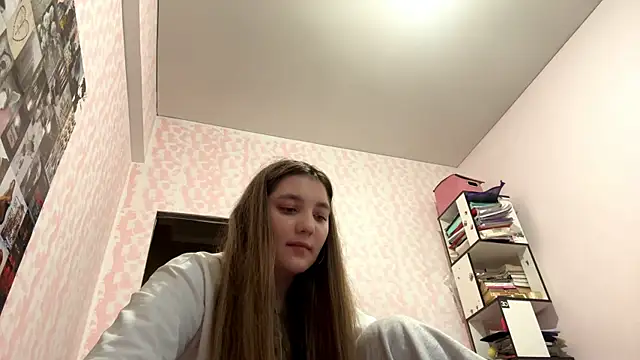 JanineThielman online show from June 14, 2026, 1:23 pm