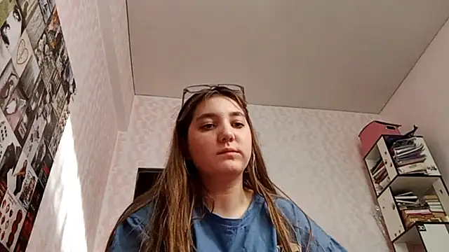 JanineThielman online show from June 19, 2026, 12:11 pm