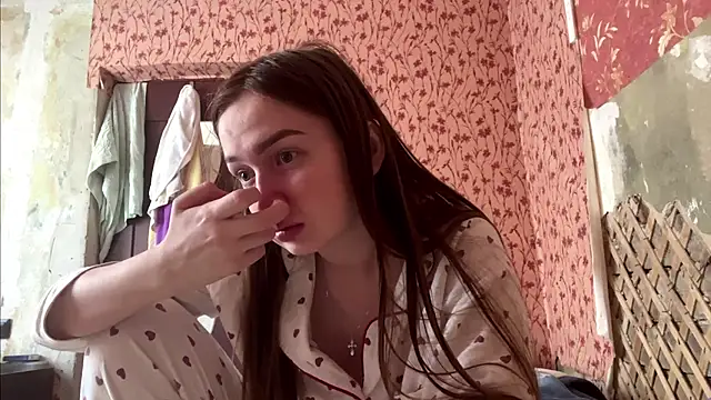 Hanna  Montanna online show from April 12, 2026, 10:29 am