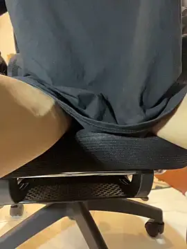 NniuAh online show from April 11, 2026, 7:45 am