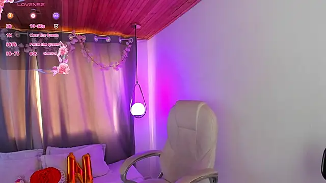 Snapshot of NixieSterling chatting on May 23, 2026, 8:52 pm NixieSterling online show from May 23, 2026, 8:52 pm