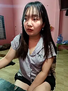 Myna5790 online show from March 27, 2026, 11:27 pm