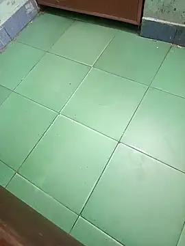 Snapshot of hungdecu chatting on February 28, 2026, 5:12 pm hungdecu online show from February 28, 2026, 5:12 pm