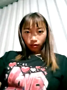 Snapshot of Xuka-xx chatting on March 1, 2026, 5:24 pm Xuka-xx online show from March 1, 2026, 5:24 pm