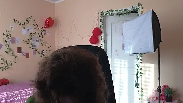 Miss Amberr online show from March 18, 2026, 4:59 am