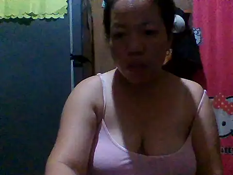 sweet lhyn online show from May 7, 2026, 1:36 pm