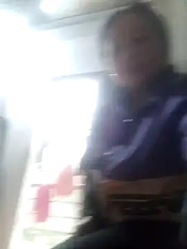 Snapshot of heesuu11 chatting on February 27, 2026, 12:33 am heesuu11 online show from February 27, 2026, 12:33 am