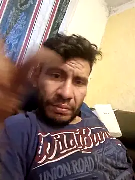 Snapshot of boyp3netrat0r chatting on May 5, 2026, 10:51 am boyp3netrat0r online show from May 5, 2026, 10:51 am