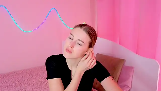 Snapshot of Violettta_doll chatting on February 28, 2026, 10:26 am Violettta doll online show from February 28, 2026, 10:26 am