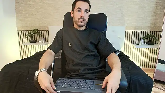 Adams Sanz online show from April 11, 2026, 7:28 pm