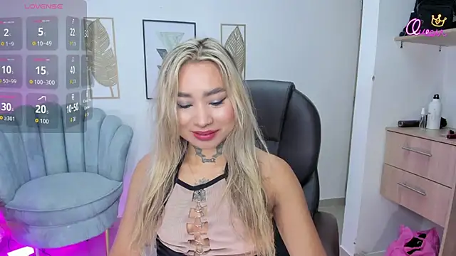Snapshot of mystic_nova_ chatting on May 21, 2026, 11:40 am mystic nova online show from May 21, 2026, 11:40 am