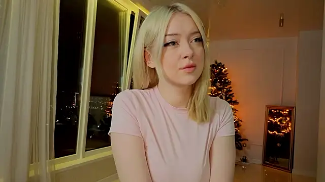 Snapshot of ChristinBland chatting on February 26, 2026, 7:25 pm ChristinBland online show from February 26, 2026, 7:25 pm