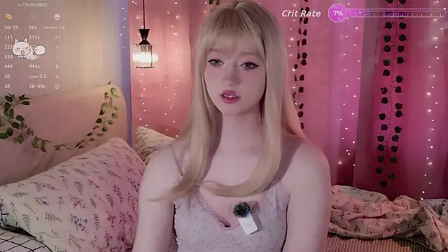 Snapshot of effy_dollie chatting on May 8, 2026, 12:09 pm effy dollie online show from May 8, 2026, 12:09 pm