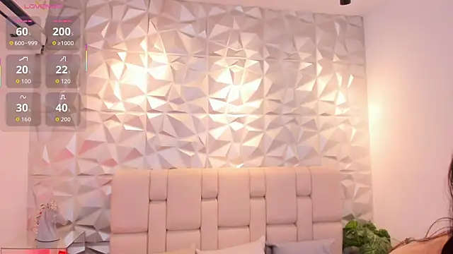 mell muller online show from April 18, 2026, 11:45 am