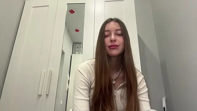 selena favn online show from March 2, 2026, 2:12 am