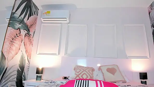 JeiLovee online show from March 24, 2026, 11:32 am