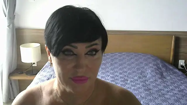 Snapshot of Kleotempt chatting on July 12, 2026, 8:26 am Kleotempt online show from July 12, 2026, 8:26 am