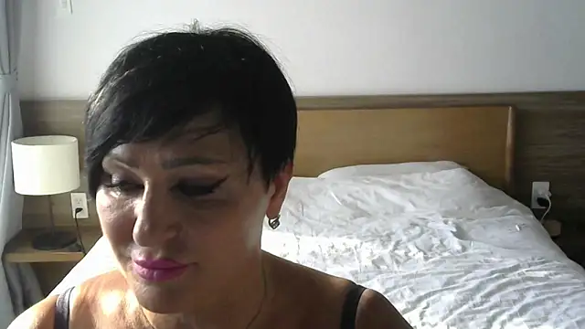 Snapshot of Kleotempt chatting on June 14, 2026, 9:43 am Kleotempt online show from June 14, 2026, 9:43 am