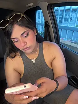 Nahomy firee online show from April 5, 2026, 12:34 pm