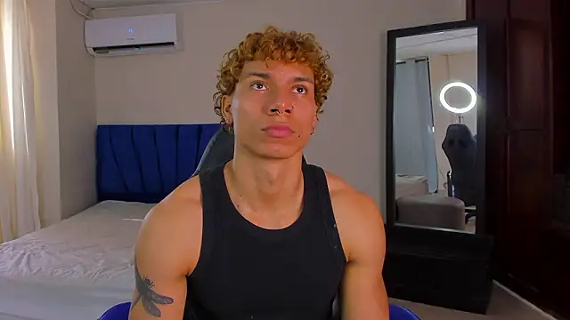 Snapshot of adam_smiith1 chatting on March 2, 2026, 1:40 pm adam smiith1 online show from March 2, 2026, 1:40 pm