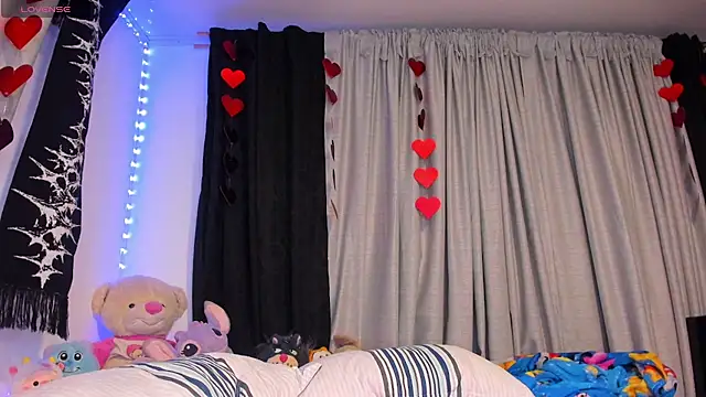 Snapshot of dafnne__hall chatting on May 3, 2026, 1:44 am dafnne hall online show from May 3, 2026, 1:44 am