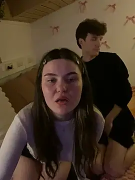 meowmiu online show from April 27, 2026, 9:24 pm