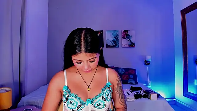 Snapshot of KimTaylorW chatting on July 9, 2026, 3:07 am KimTaylorW online show from July 9, 2026, 3:07 am