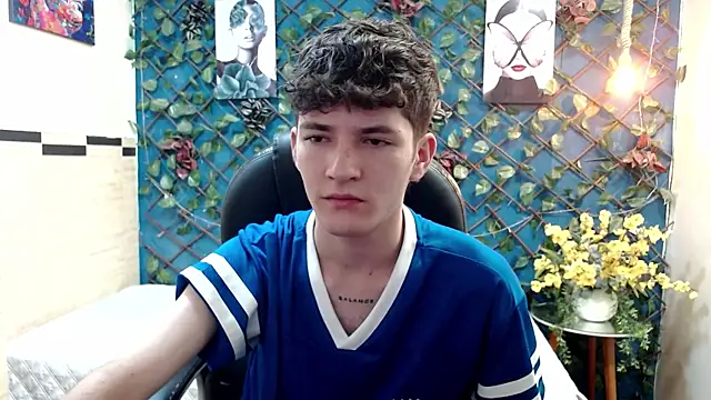 Snapshot of trevor_mob chatting on June 26, 2026, 2:56 pm trevor mob online show from June 26, 2026, 2:56 pm