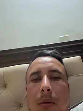 Snapshot of Yonatancorr chatting on February 24, 2026, 3:18 am Yonatancorr online show from February 24, 2026, 3:18 am