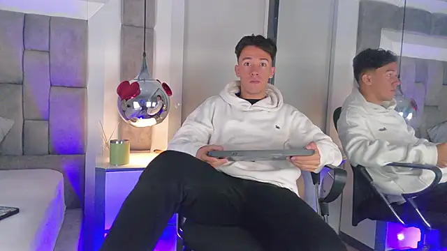 Austin Reedss online show from April 8, 2026, 1:23 pm