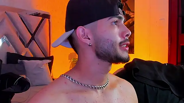 Vincentblack online show from April 7, 2026, 4:14 am