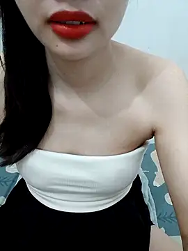 AmberBelle 007 online show from April 13, 2026, 8:57 pm