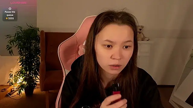 Snapshot of Maya_soft chatting on April 3, 2026, 6:09 am Maya soft online show from April 3, 2026, 6:09 am