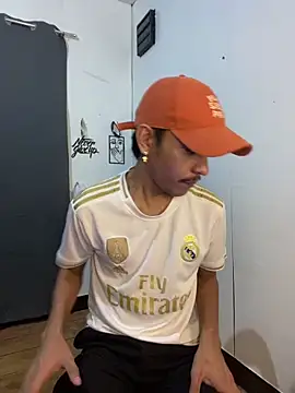 asian darlingcummersxXx online show from June 20, 2026, 8:36 pm